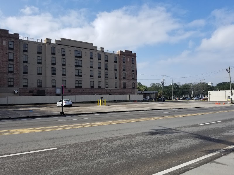 Bay Street Parking - Downtown Savannah — truck parking location