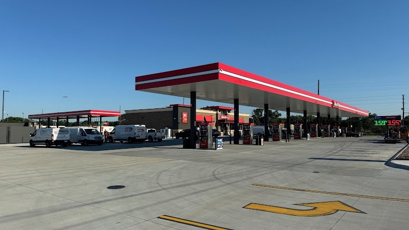 RaceTrac — truck parking location