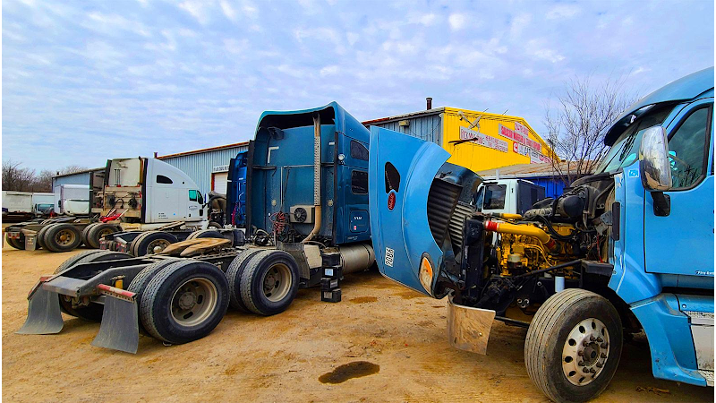 Salazar Semi-Truck Repair Inc