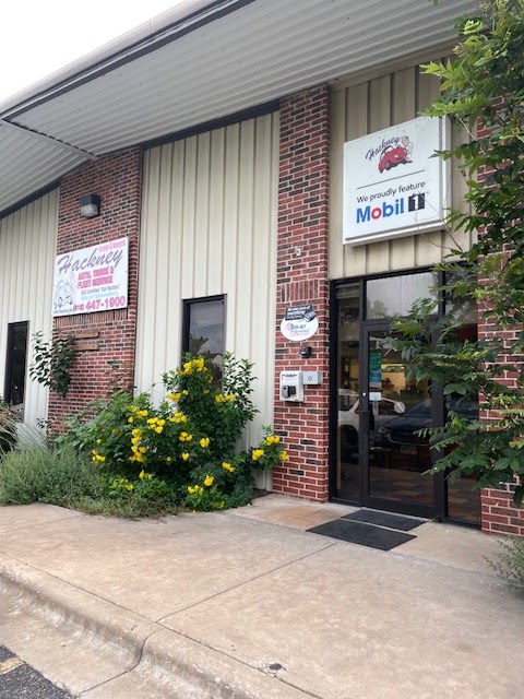 Hackney Auto Truck & Fleet Service — truck parking location