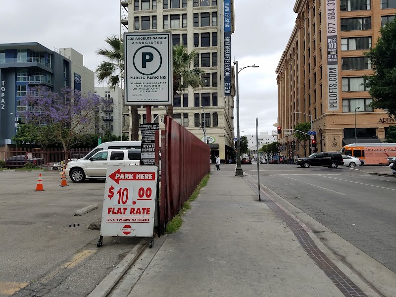 Los Angeles Garage Associates — truck parking location
