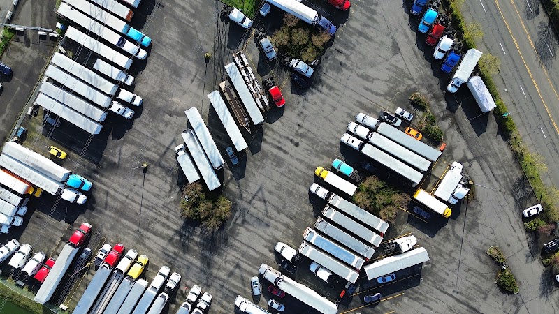 Flame Truck Parking – Auburn (49th St NW • M-1 Industrial) — truck parking location
