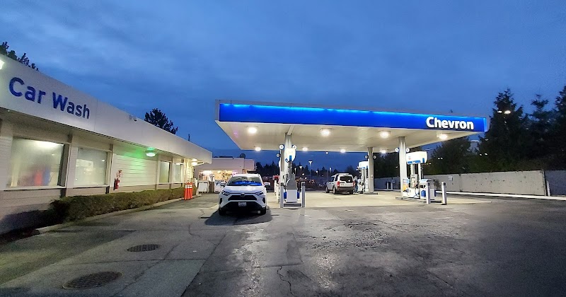 Bellevue Chevron Gas & Tiki Car Wash 3