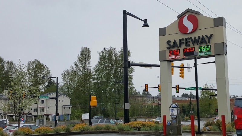 Safeway Fuel Station — truck parking location