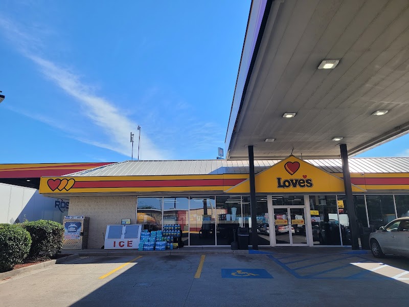 Love's Travel Stop — truck parking location