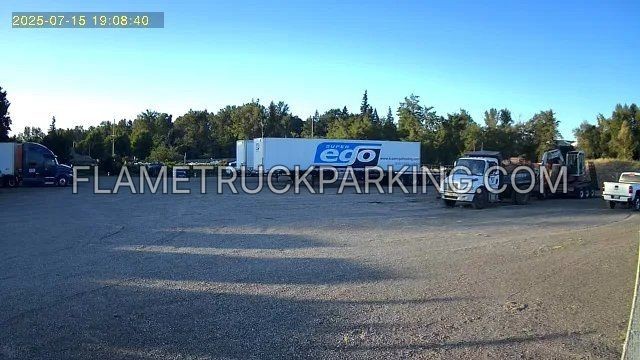 Trux Guard – Secure Truck & Trailer Parking (Canby, Oregon) - Photo 2